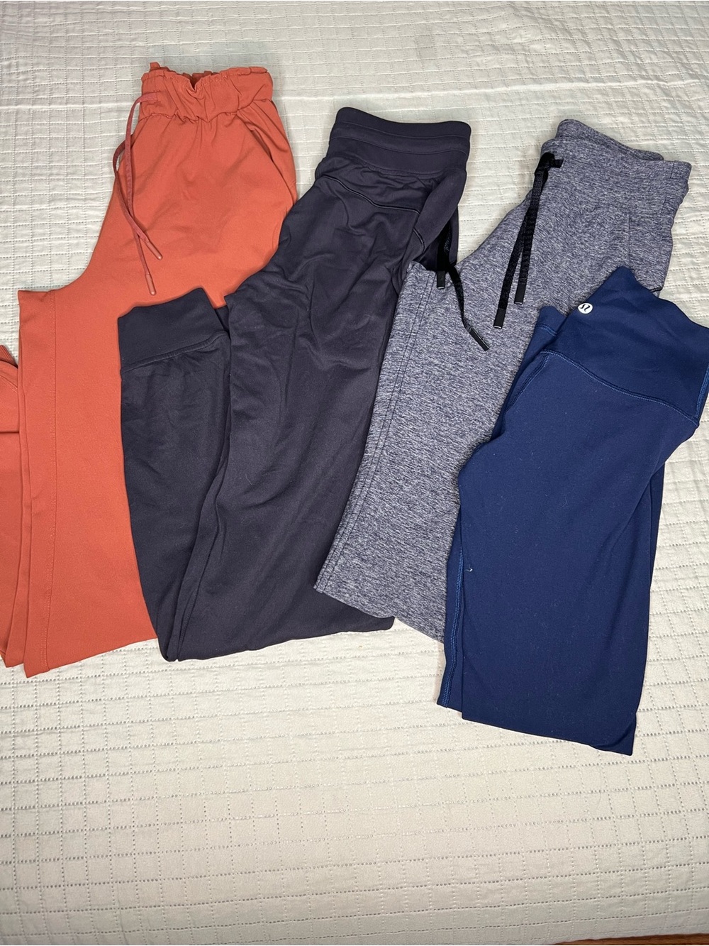 Lululemon joggers plus leggings size 2